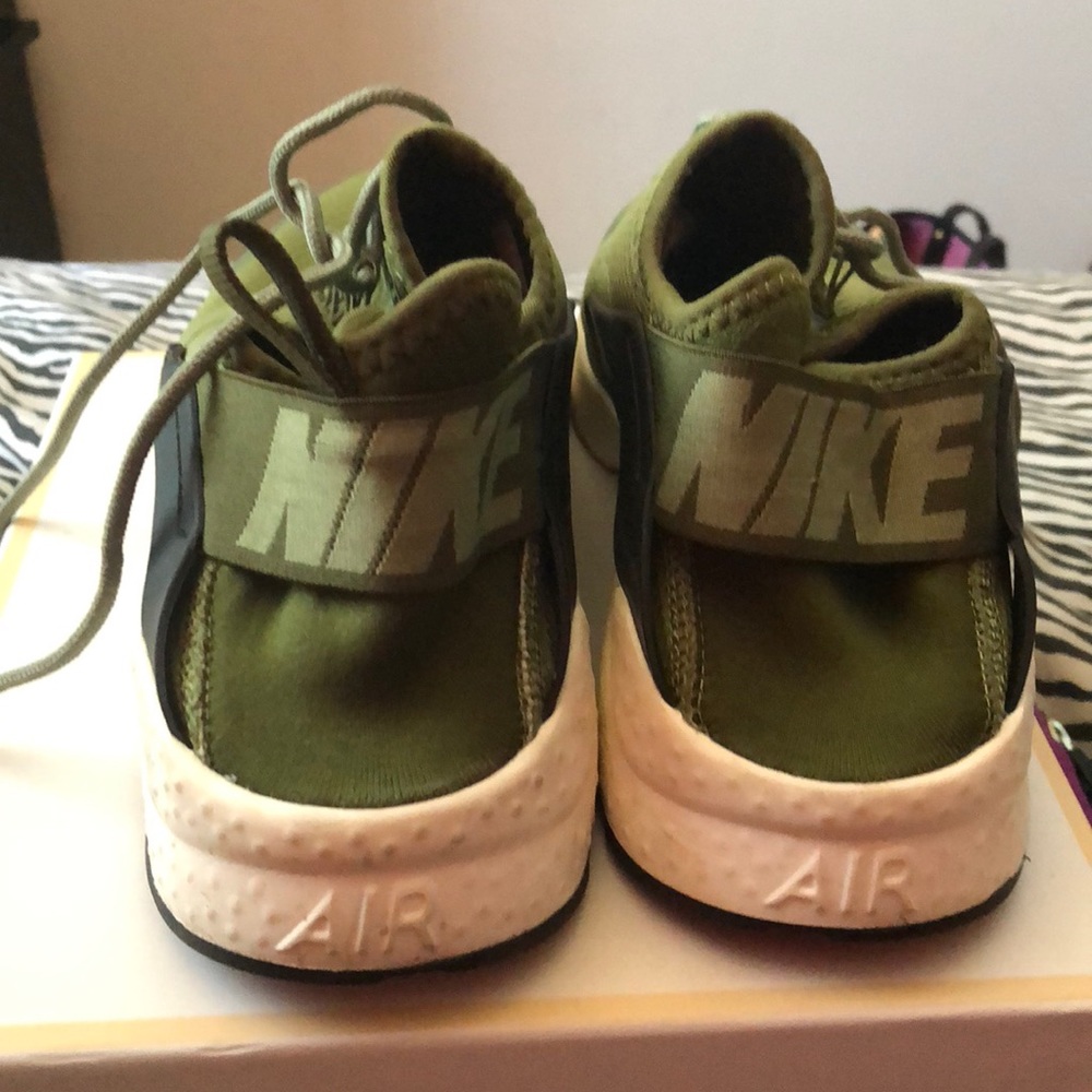 AUTHENTIC OLIVE GREEN HUARACHES FOR SALE